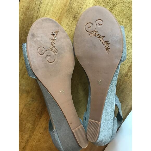 Seychelles Silver Leather Low Wedge Ankle Strap Sandals Size 10 - Picture 9 of 9